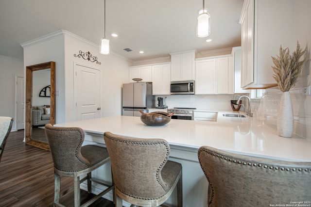 10007 Overlook Point, San Antonio, TX 78245