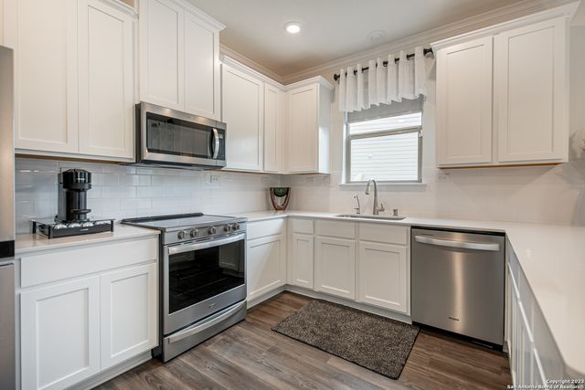 10007 Overlook Point, San Antonio, TX 78245