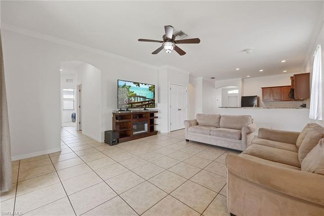 1618 SW 14th ST, Cape Coral, FL 33991