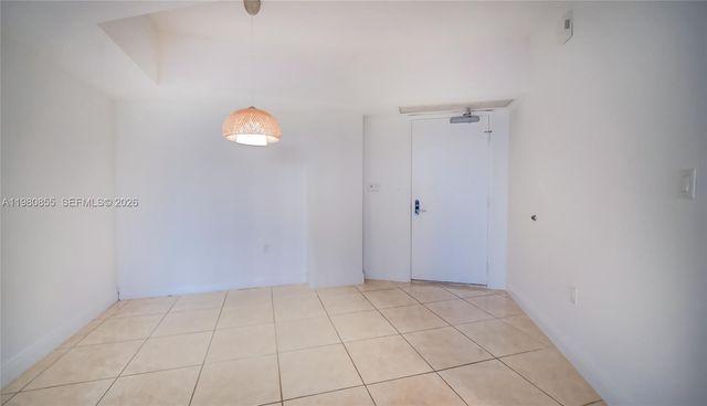20000 E Country Club Drive 512, Aventura, FL 33180