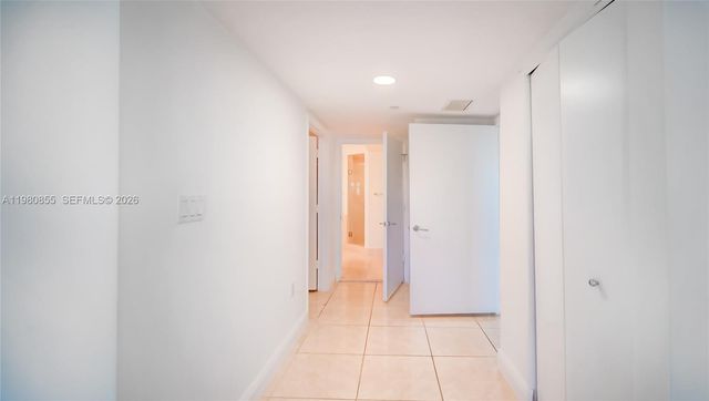 20000 E Country Club Drive 512, Aventura, FL 33180