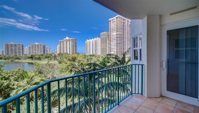 20000 E Country Club Drive 512, Aventura, FL 33180