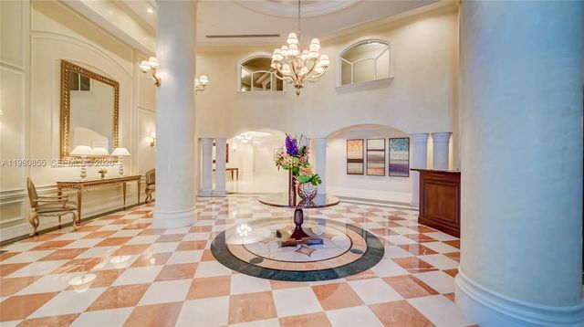 20000 E Country Club Drive 512, Aventura, FL 33180