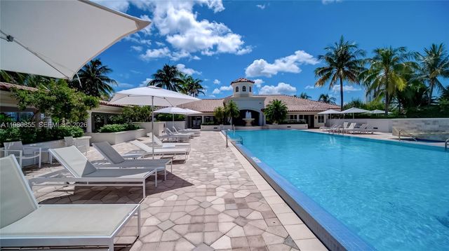 20000 E Country Club Drive 512, Aventura, FL 33180