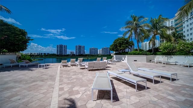 20000 E Country Club Drive 512, Aventura, FL 33180