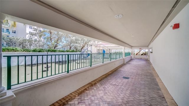 20000 E Country Club Drive 512, Aventura, FL 33180