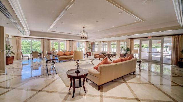 20000 E Country Club Drive 512, Aventura, FL 33180