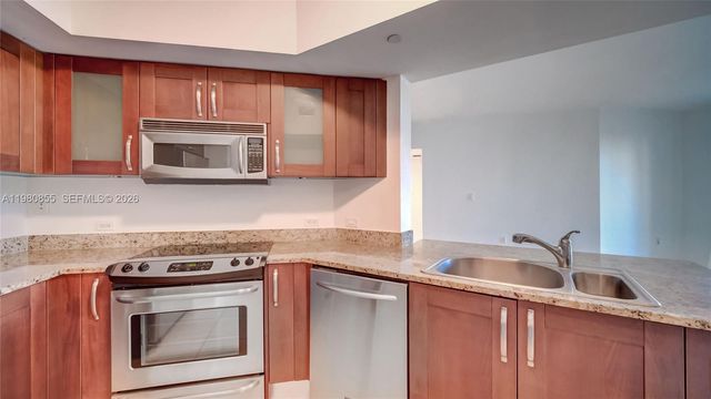 20000 E Country Club Drive 512, Aventura, FL 33180