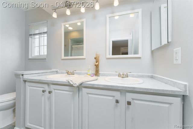 5854 Willow Creek Drive, Canton, MI 48187