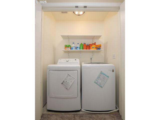 121 N BURL St, Newberg, OR 97132