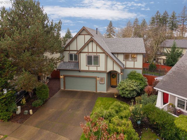 121 N BURL St, Newberg, OR 97132