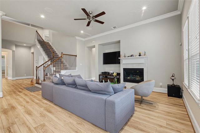 2352 Goldenglade Drive, Conroe, TX 77384