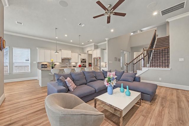 2352 Goldenglade Drive, Conroe, TX 77384