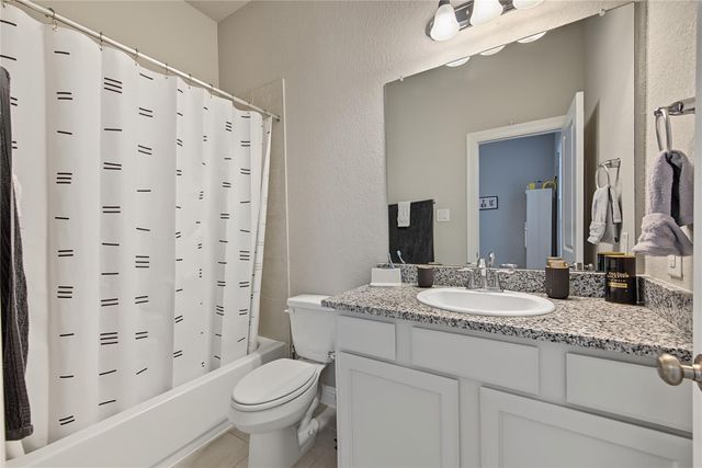 2352 Goldenglade Drive, Conroe, TX 77384