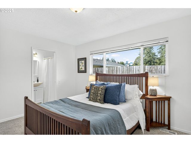 12285 Sw KING RICHARD Dr Sw, King City, OR 97224