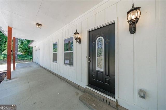 4299 Stonewall Tell Road, Atlanta, GA 30349