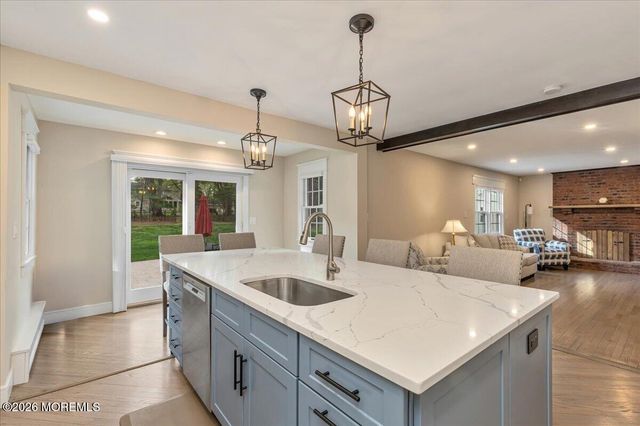 25 Wildhedge Lane, Holmdel, NJ 07733