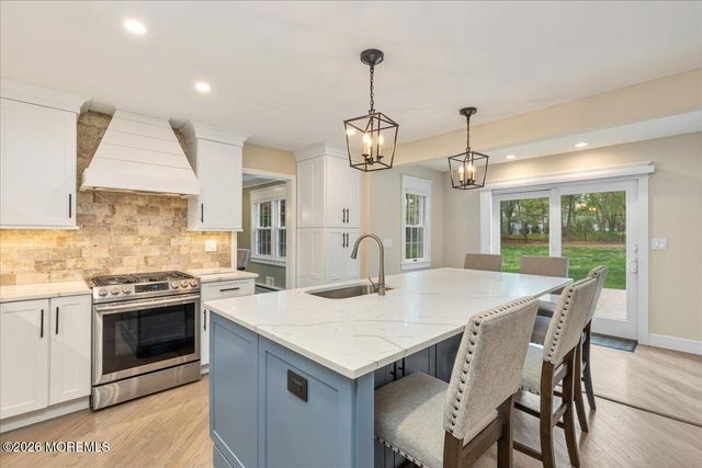 25 Wildhedge Lane, Holmdel, NJ 07733