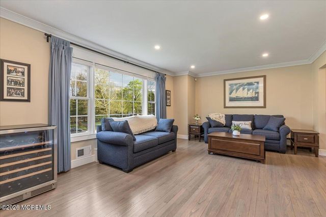 25 Wildhedge Lane, Holmdel, NJ 07733