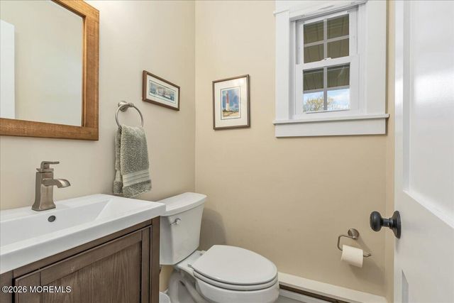 25 Wildhedge Lane, Holmdel, NJ 07733