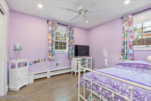 25 Wildhedge Lane, Holmdel, NJ 07733