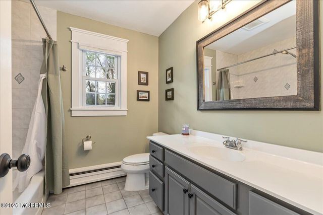 25 Wildhedge Lane, Holmdel, NJ 07733