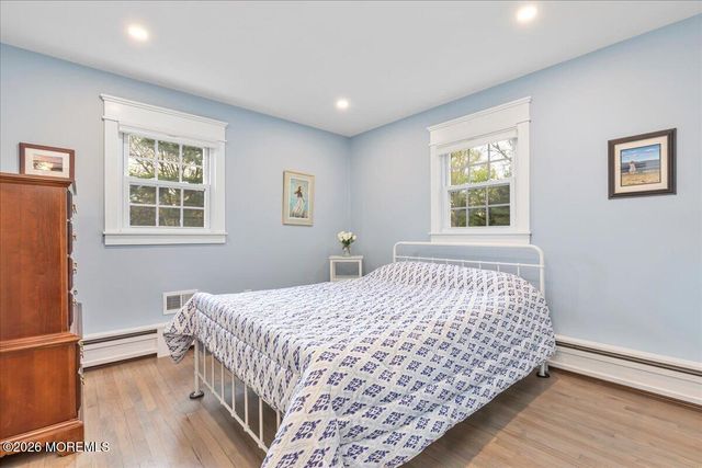 25 Wildhedge Lane, Holmdel, NJ 07733