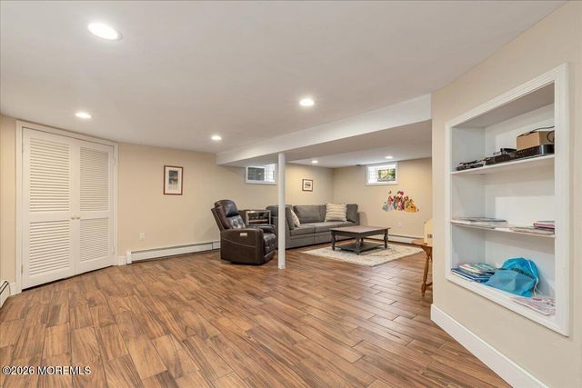 25 Wildhedge Lane, Holmdel, NJ 07733