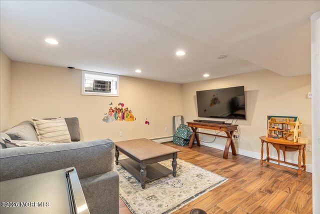 25 Wildhedge Lane, Holmdel, NJ 07733