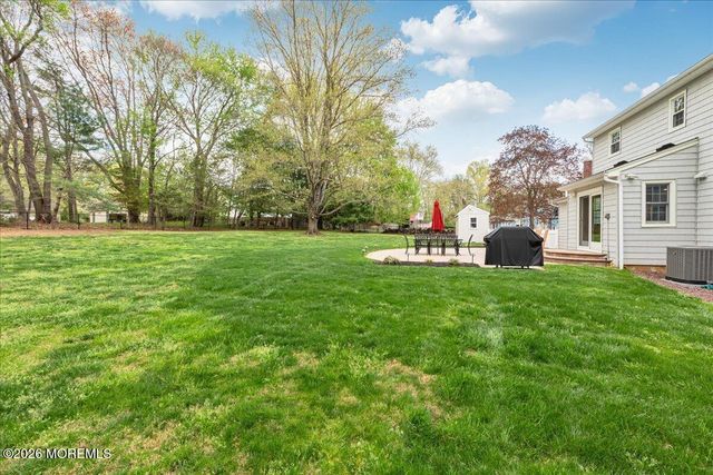 25 Wildhedge Lane, Holmdel, NJ 07733