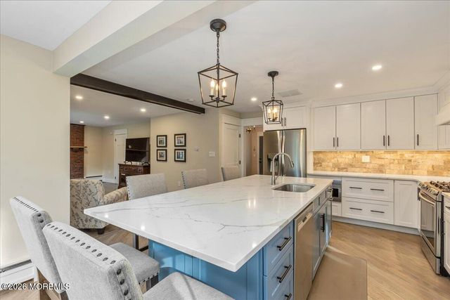 25 Wildhedge Lane, Holmdel, NJ 07733