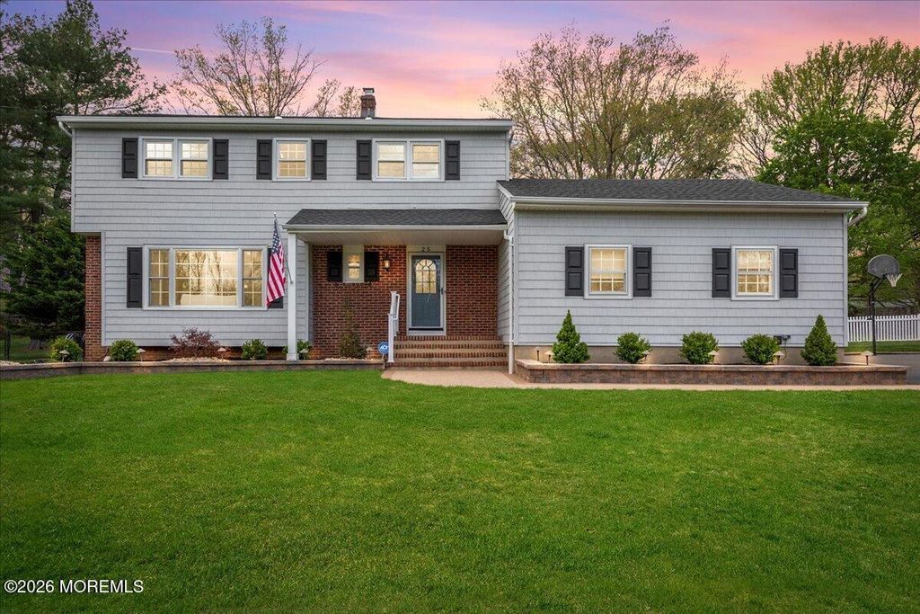 25 Wildhedge Lane, Holmdel, NJ 07733
