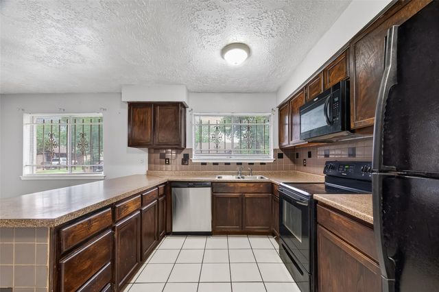 11839 Hallowing Point Road, Houston, TX 77067