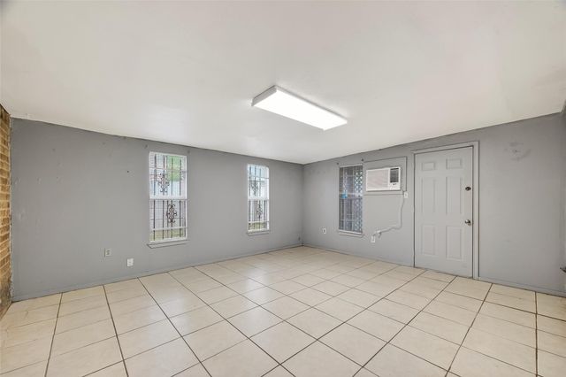 11839 Hallowing Point Road, Houston, TX 77067