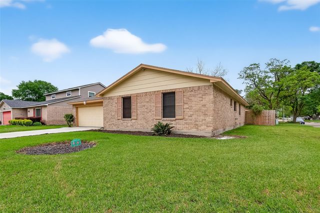11839 Hallowing Point Road, Houston, TX 77067