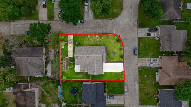 11839 Hallowing Point Road, Houston, TX 77067