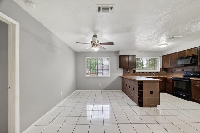 11839 Hallowing Point Road, Houston, TX 77067