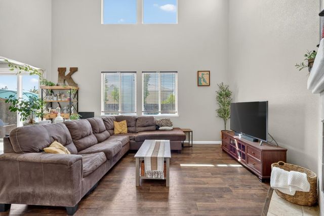 1085 Ashford Ln, Lincoln, CA 95648