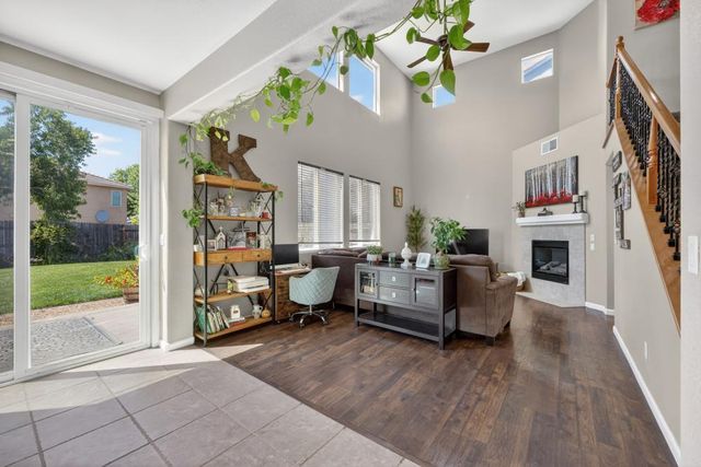 1085 Ashford Ln, Lincoln, CA 95648