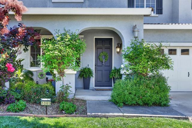1085 Ashford Ln, Lincoln, CA 95648