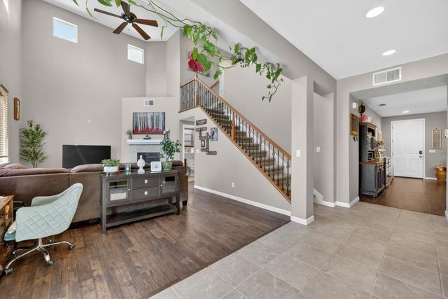 1085 Ashford Ln, Lincoln, CA 95648