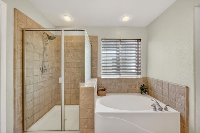1085 Ashford Ln, Lincoln, CA 95648