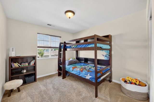 1085 Ashford Ln, Lincoln, CA 95648
