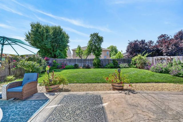 1085 Ashford Ln, Lincoln, CA 95648