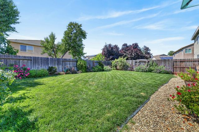 1085 Ashford Ln, Lincoln, CA 95648