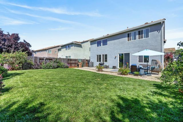1085 Ashford Ln, Lincoln, CA 95648