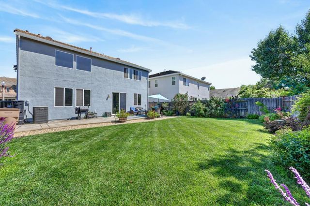 1085 Ashford Ln, Lincoln, CA 95648