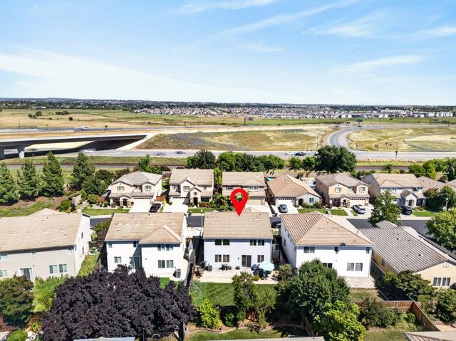 1085 Ashford Ln, Lincoln, CA 95648
