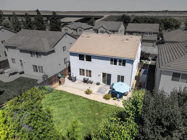 1085 Ashford Ln, Lincoln, CA 95648