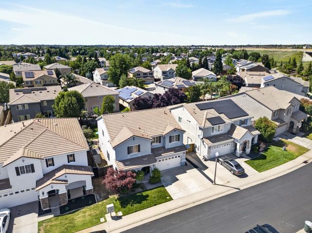 1085 Ashford Ln, Lincoln, CA 95648